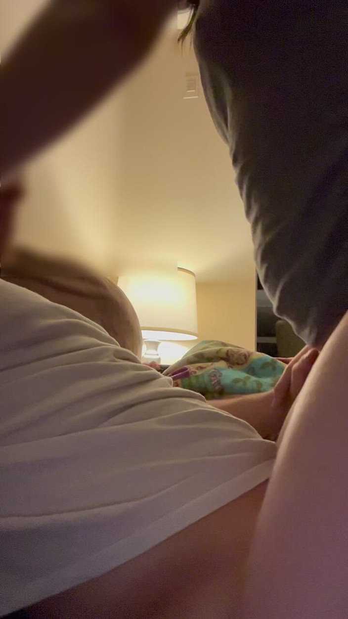 IntimateIsles: Pijpbeurt cowgirl