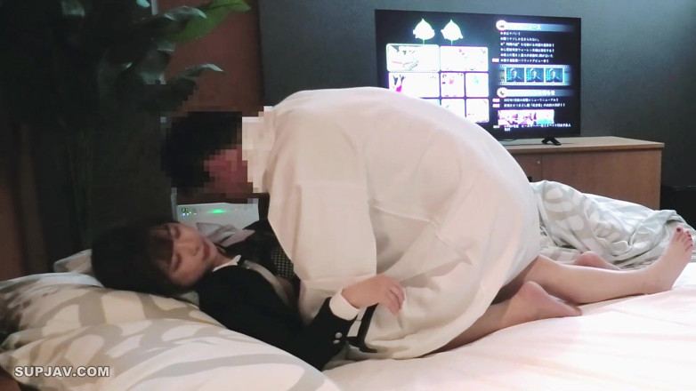 Sky Angel: 흑인 대물 자지에게 따먹히는 아시아 소녀