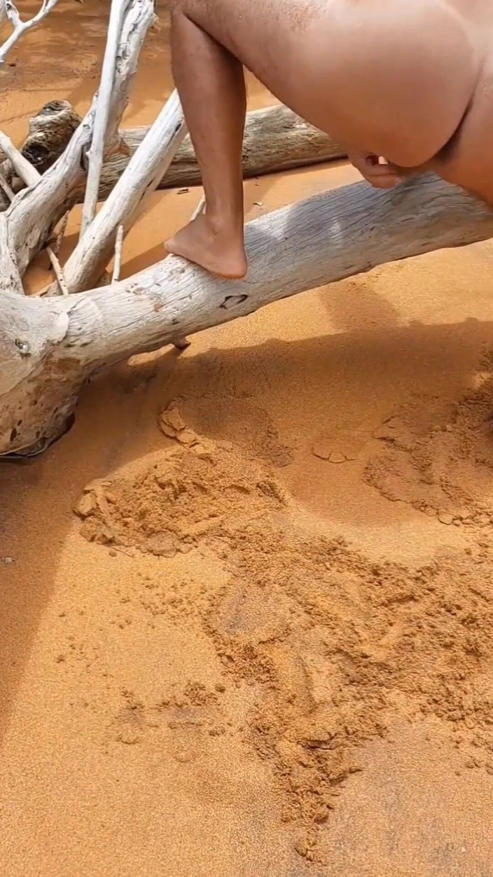 Ladysilvas: Ladysilva nackt am strand, die es schön in meinen heißen...