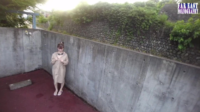 Far East pornography: 娃娃喜欢幸福与苍白丰满挑逗一个顽皮暴露的改头换面约会 第2部分。2