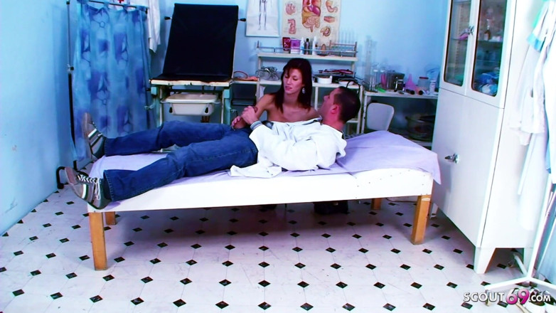 Full porn collection: Something is wrong with mr doctor - The patient helps as...