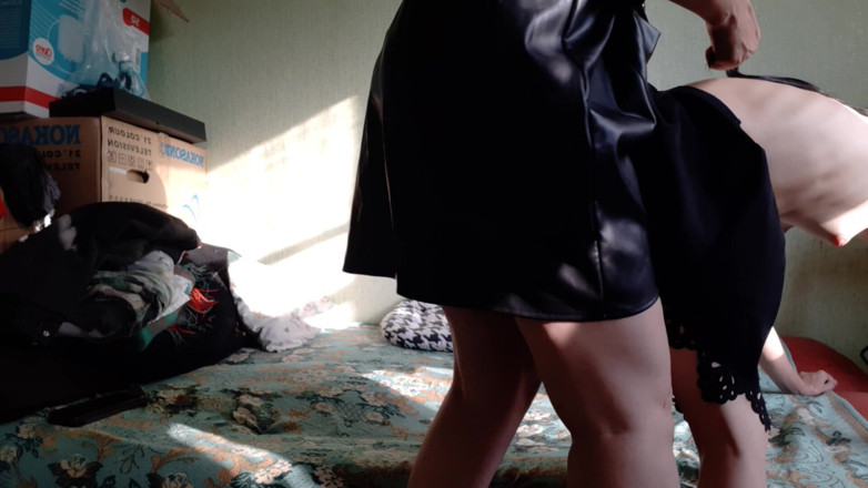 Lesbian-illusion: My Experienced, Mature Girlfriend Is Fucking Me