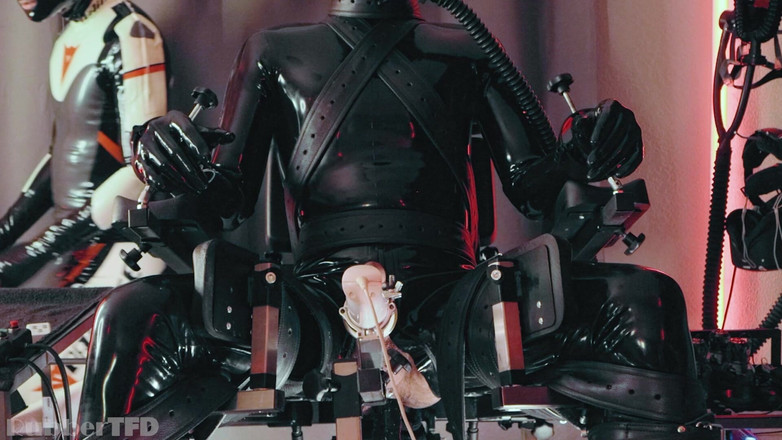 RubberTFD: Przebiegłe ponowne testowanie drona [szkolenie pp]