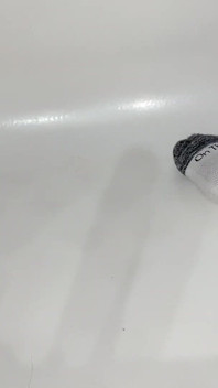 Ayak bileği çoraplı ayak yağı masajı
