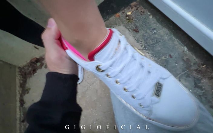 Gigi oficial: Slutty Teen Day: Morning Sex, Home Spa, Fitness Fuck and...