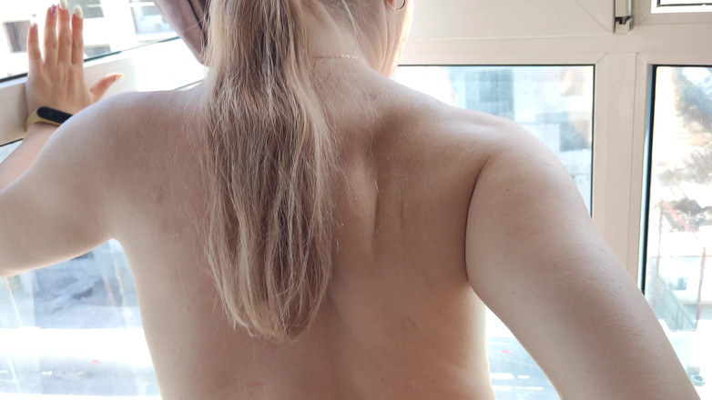 Hairy couple: 털이 무성한 십대 18+ 새 건물 맞은편 창문 앞에서 위험한 섹스