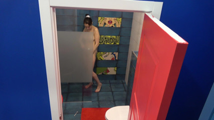 Milfs and Teens: Echte rondborstige milf onder de douche