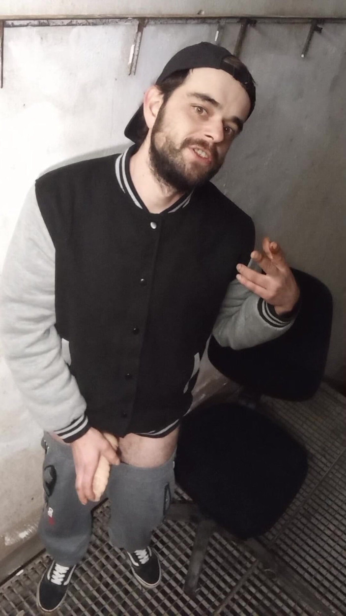 jerkofflover: Ejaculação No Lugar Onde Vou Me Masturbar E Mais Antes...