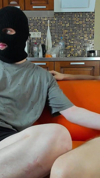 Eu puxei meu pau enorme para que Alex pudesse ver quem é o maior cara aqui!