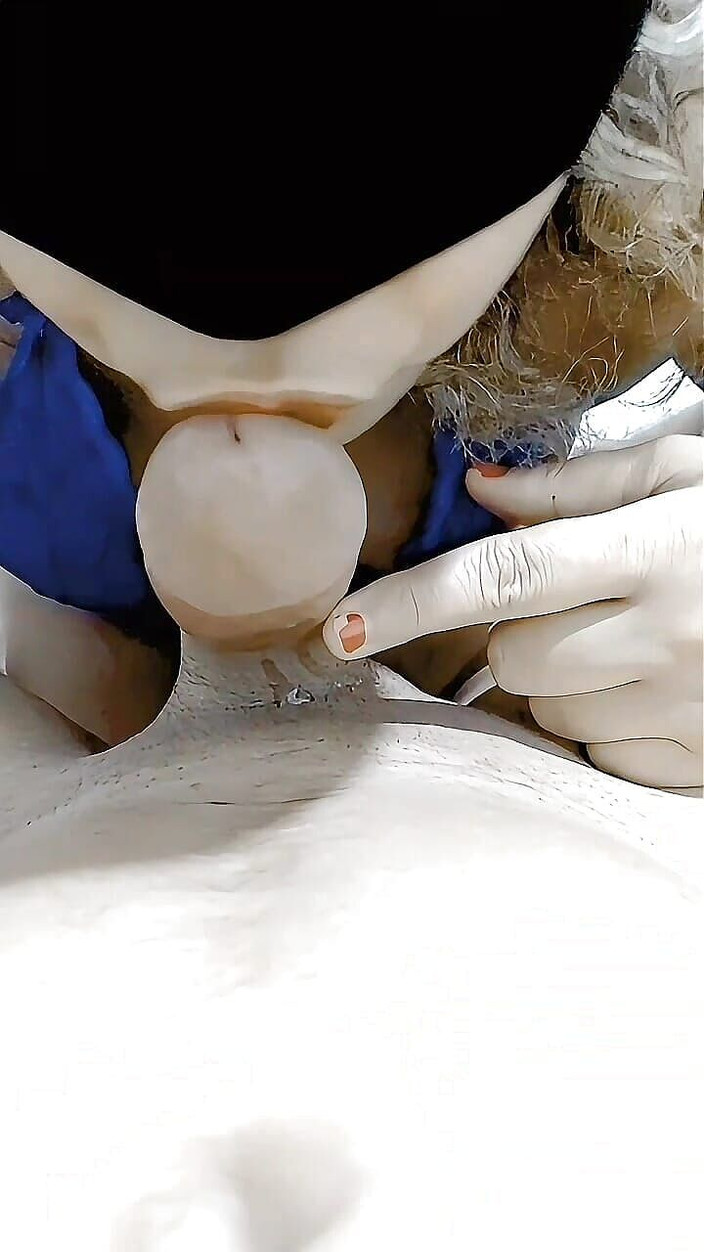 Sawsawiya: Ah 容器会话在我的鸡巴上， 我进入它一切 qat katooh 你累了又硬