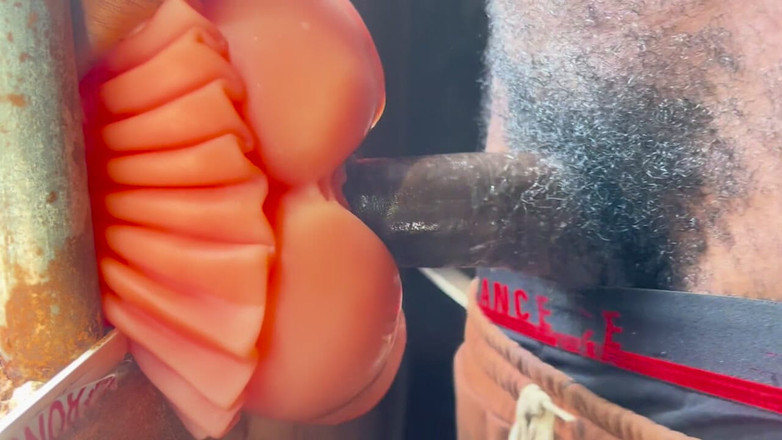 Bangcum8: Schlampe tief in den hals