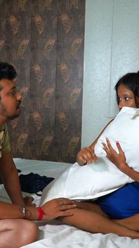 मुस्लिम भाई ने अपनी भारतीय एशियाई मुस्लिम चचेरी बहन को चोदा।