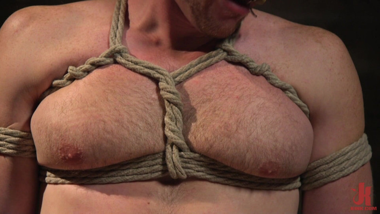 Kink Men Classics: Brian verbindet die 30-mt-Herausforderung!