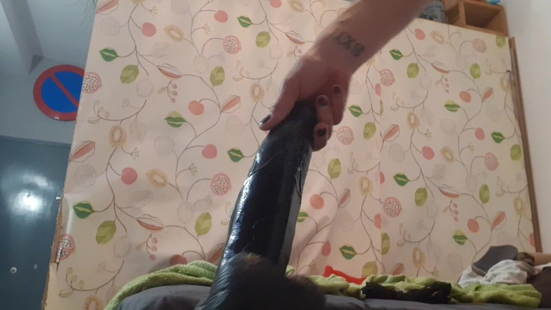 Nikka83: Ковбойська спідниця і повія всередині