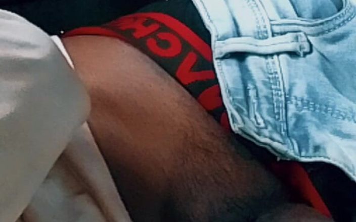 Crazy boy moment: देसी भारतीय कामुक लड़का हिंदी गांव के लड़के की ब्रा के साथ खिलवाड़ कर रहा है