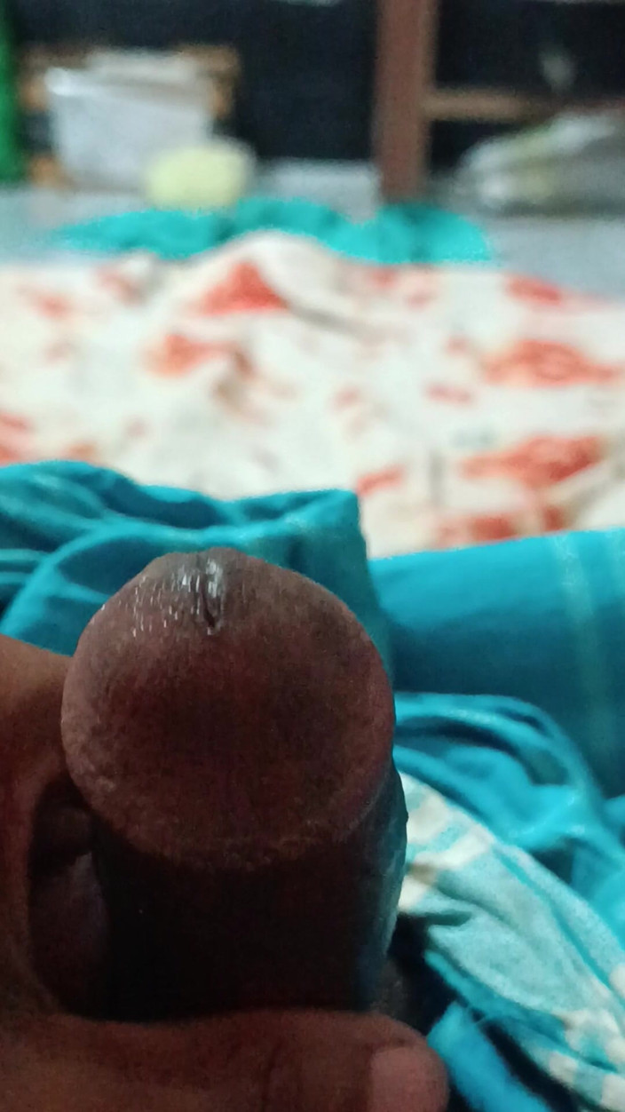 a-adix: Masturbating in Benglades