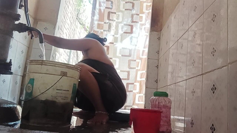 Desi_bhabhi121: XXX Video av naken Bhabhi bad