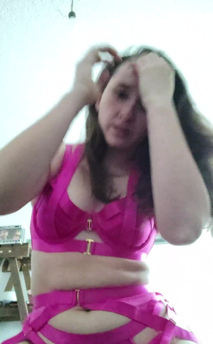 Candy Camille: Suka pakaian merah jambu yang cantik ini berfikir dengan cosplay...