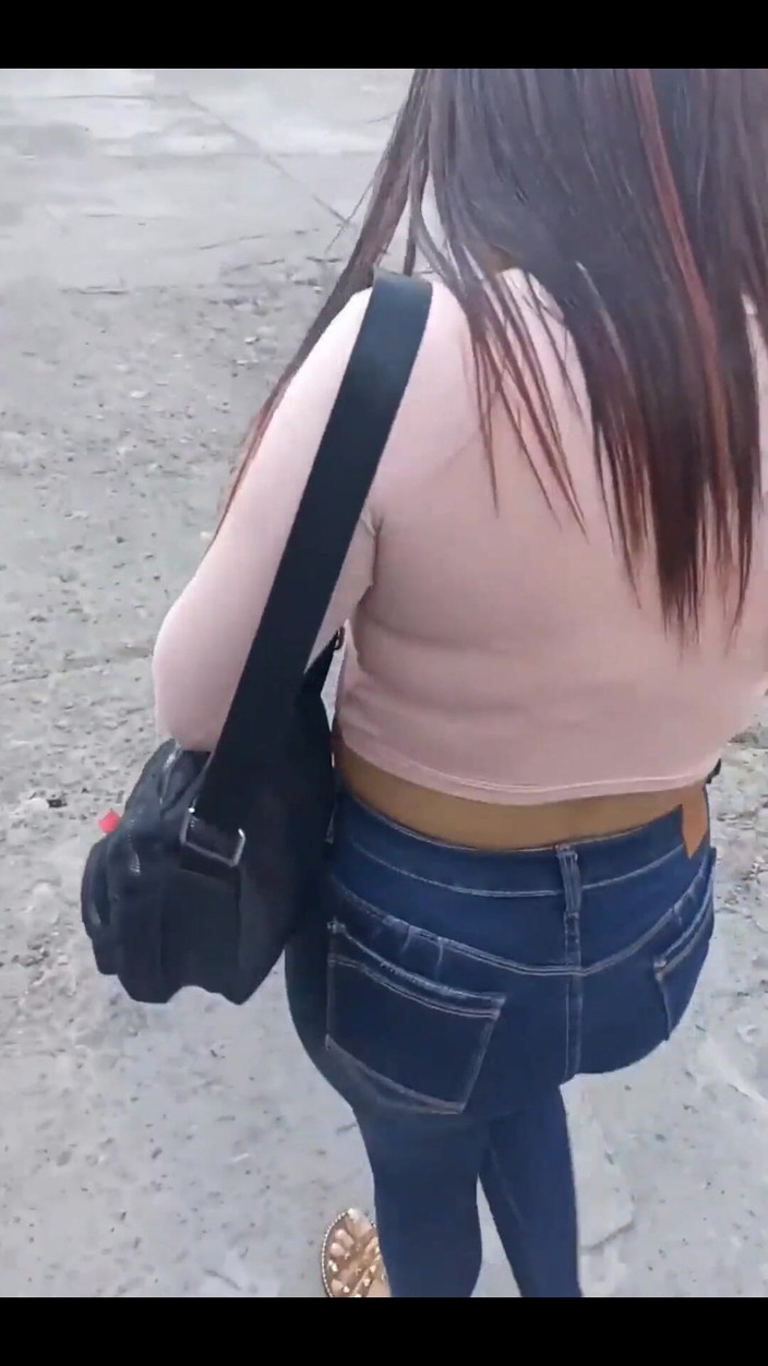 Pikaa6: Jag slår vad om att hon laddade upp den här...