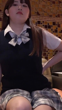 Misuzu - H-cup Big-breasted Woman Who Likes Older Men, Half in, Half Out