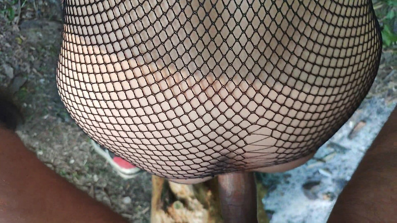 DirtyLubov: Каблучка з пальцями на пальцях у костюмі котячого костюма на вулиці