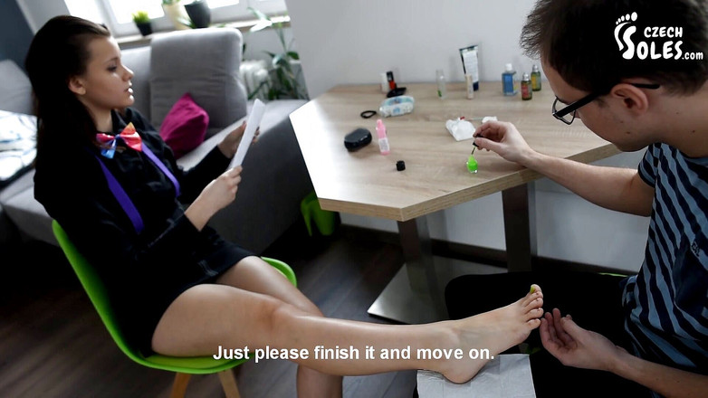 Czech Soles - foot fetish content: Marta的私人（足部）助理