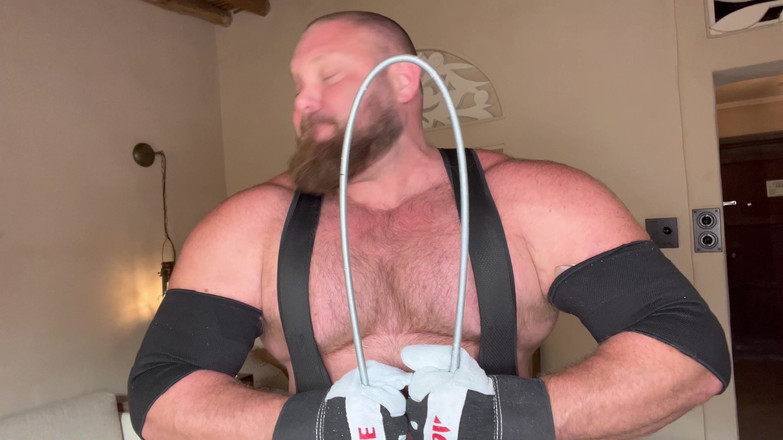 Jack stacked: Il metallo fetish lycra si piega con sega e mangiata...