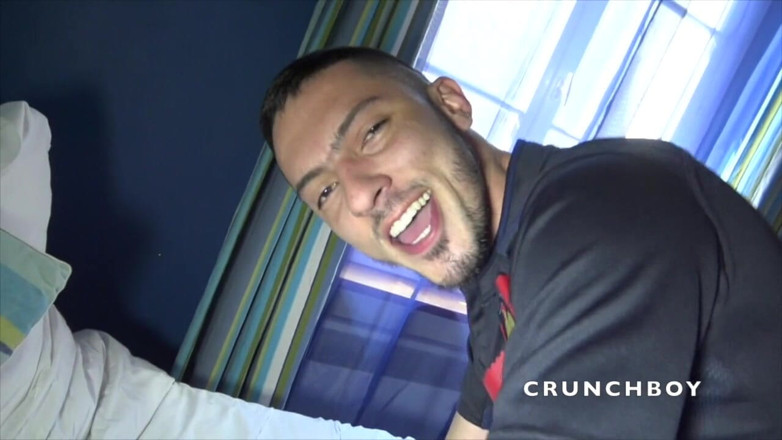Kinky Bareback Boys: Jess fucked bareback by a straight bad boy from Paris