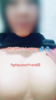 Indonesian Singlemom Shows off Milk