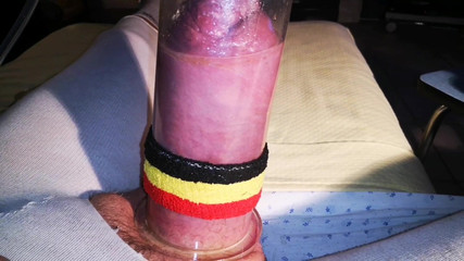 Monster_Meat_: Ściana 2 ściana pompowania w ogromnej rurze