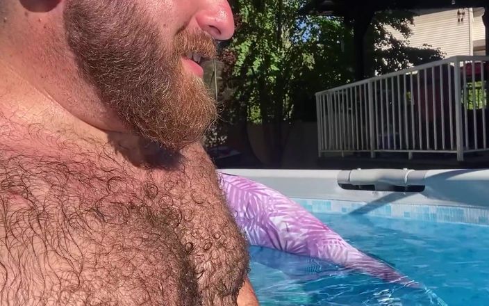 Huzzbearz: Summer Pool Time