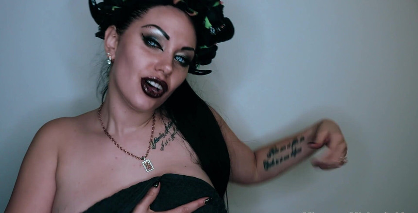 Goddess Misha Goldy: 私の儀式的なマインドファックダンスと私の魅惑的な体に抵抗することはできません!