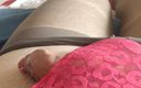 Cindy Belfast: Splendida Sissygasm in collant e tacchi rosa