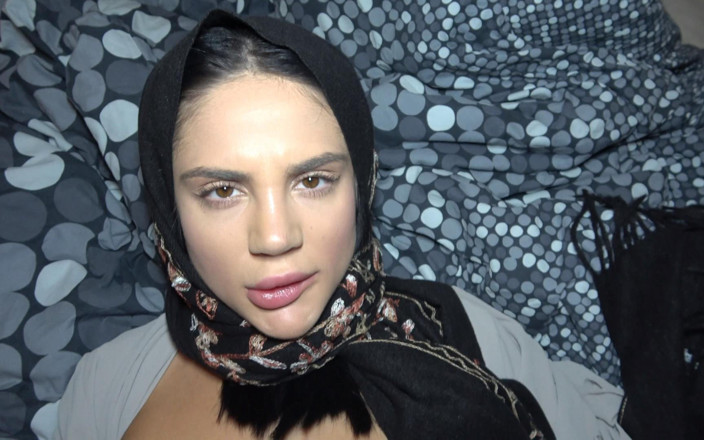 Amateur Homemade Porn: Il Sesso Segreto Della Ragazza Musulmana Hijabi Con Il Fratellastro