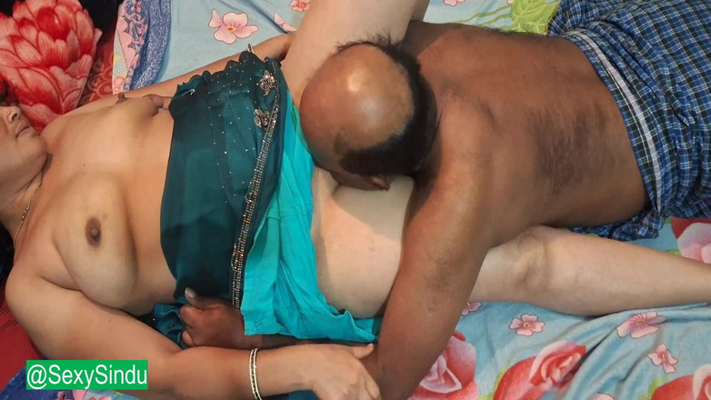 Sexy sindu: Istri sange india ngentot sama suaminya