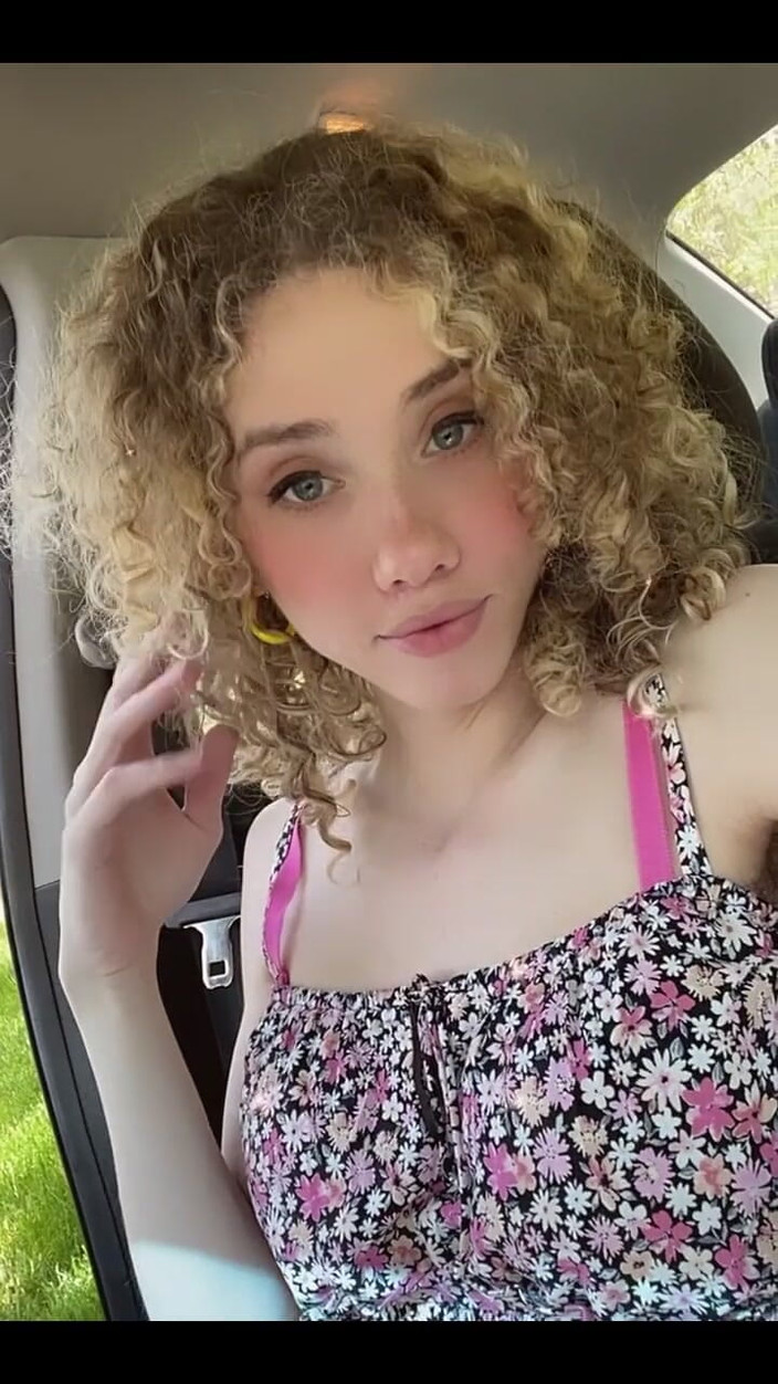 Tia Tizzianni Productions: Ini Seperti Hari Yang Cantik