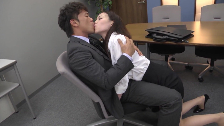Caribbeancom: Beautiful japanese secretary gets hairy pussy licked, fucked and creampied