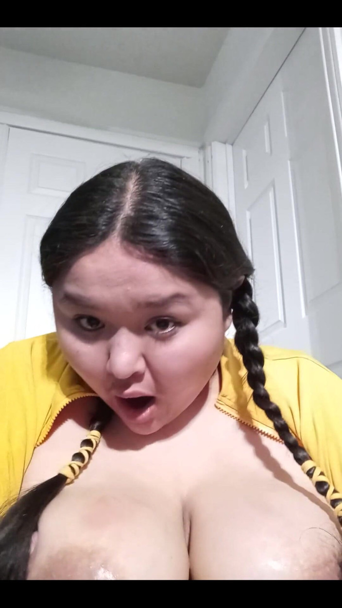 DeesDeepThroat: Play Squeeze Suck