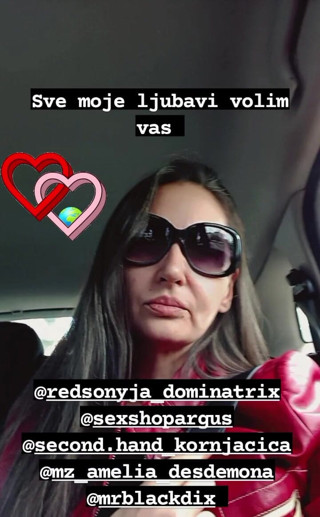 Dominatrix Redsonyja: Você quer clipes pornôs com mais de 5 minutos para começar...