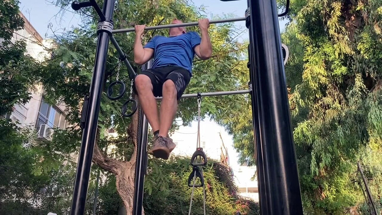 Alex Igogo: 我会自慰并去撸管