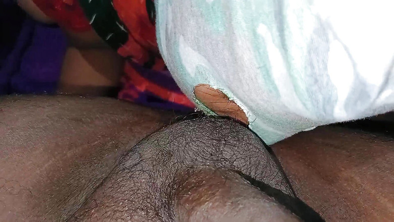 Dogrupali69: Je me lèche le cul et me lèche la chatte,...