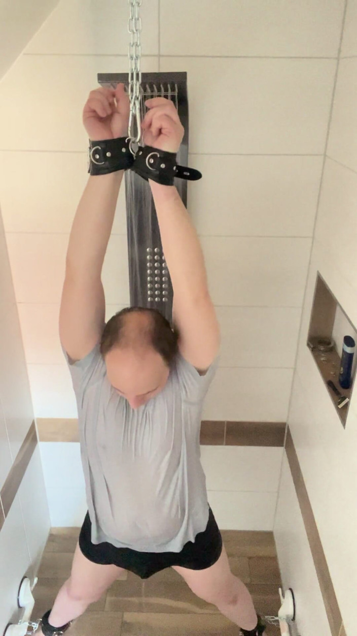 Sklavechrisi: Slave Tied in Shower with Very Hot Water
