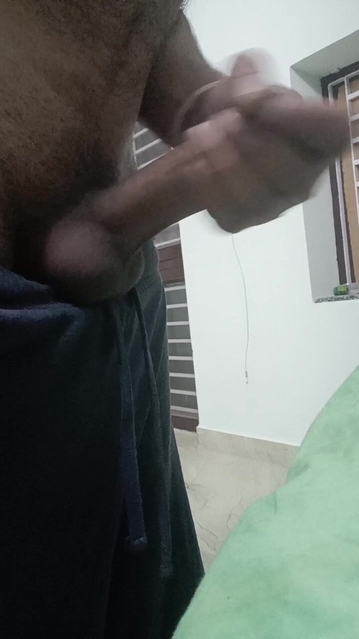 Rajasthani-old-lover: Masturbating After Massaging My Neighbor Stepuncle and Taking Out Spam...