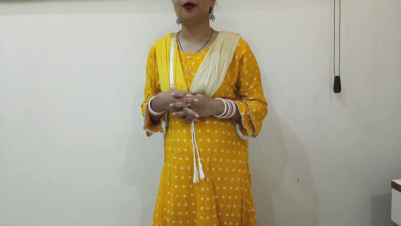 Saarabhabhi6: Indischer teen-stiefschwester-arsch mit dickem arsch hart von bhai gefickt