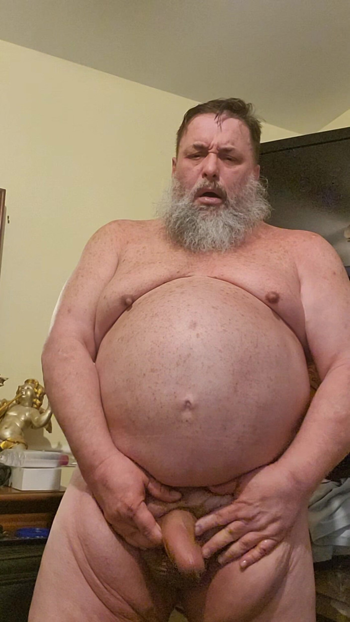 GeneWadexxx: Big Bear Bates His Big Cock on a Sunday