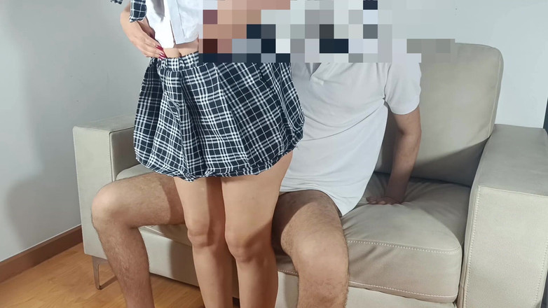 Indo Sex Studio: Gadis remaja ngentot sama kepala sekolah di kampus