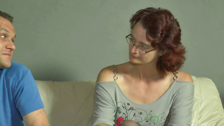 Mature Climax - 100% Mature Videos: Rothaarige reife wird geknallt, nachdem sie ihren liebhaber oral befriedigt...