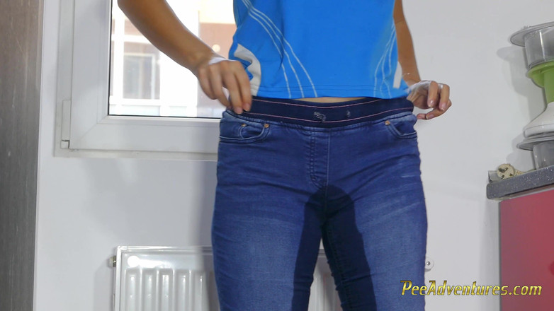Pee Adventures: I pee in my jeans while preparing dinner