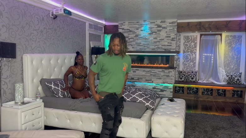 Kendale: Netflix dikizini sikişmek için atla bir film bile bulamadık