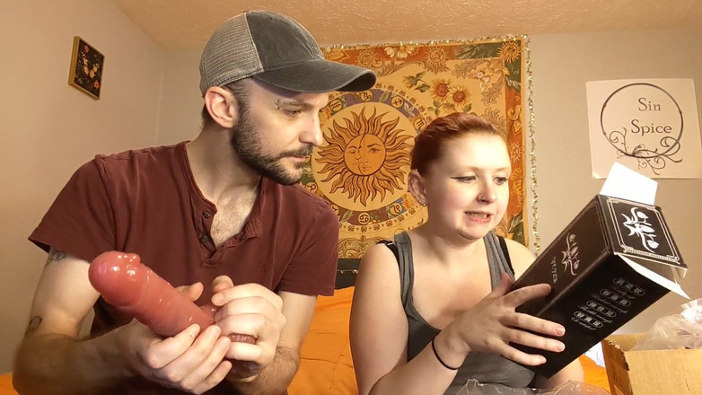 Sin Spice by Sophia Sinclair and Jasper Spice: Logyny 31 çekilebilir cilt vantuz dildo kutu açma ve mastürbasyon